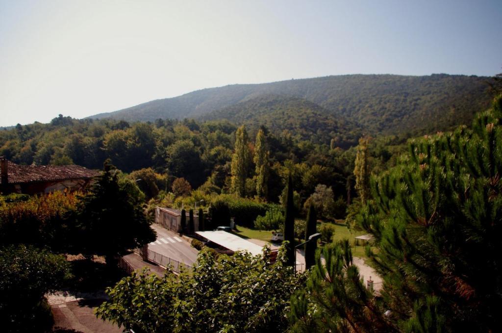 Auberge De L'Escargot D'Or Дюлефи Екстериор снимка